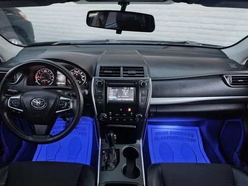 Used 2017 Toyota Camry SE FWD image 9
