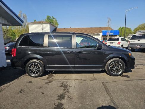 Used 2019 Dodge Grand Caravan GT FWD image 13