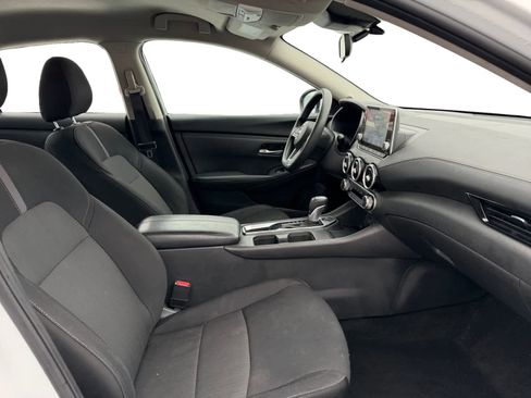 Used 2025 Nissan Sentra SV image 17