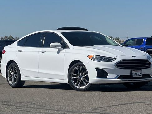 Used 2020 Ford Fusion SEL FWD image 2
