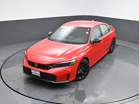 Used 2025 Honda Civic Sport image 29