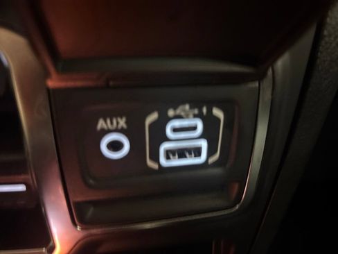 Used 2021 Jeep Gladiator Sport AWD/4WD image 18