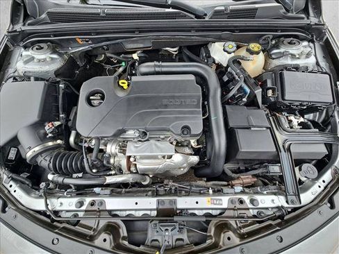 Used 2023 Chevrolet Malibu LT image 27