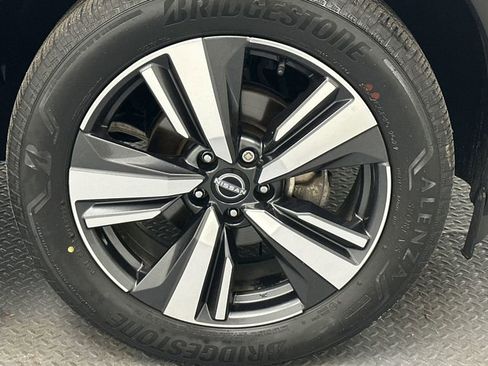 Used 2023 Nissan Rogue Platinum w/ Platinum Premium Package AWD/4WD image 21