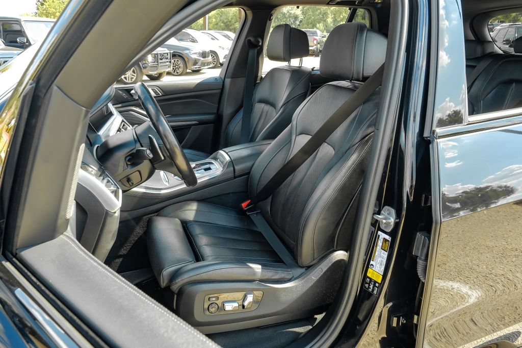 Used 2021 BMW X5 M50i w/ Premium Package AWD/4WD image 42