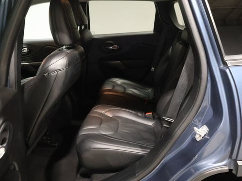 Used 2020 Jeep Cherokee Limited image 18