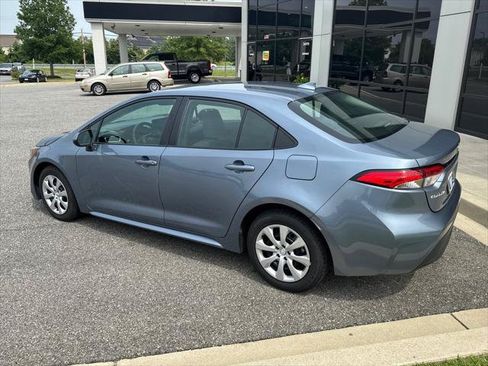 Used 2024 Toyota Corolla LE FWD image 6