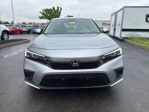 Used 2023 Honda Civic LX image 2