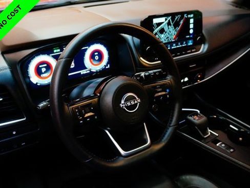 Certified 2023 Nissan Rogue Platinum image 9