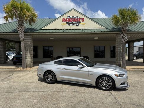 Used 2017 Ford Mustang GT Premium RWD image 1