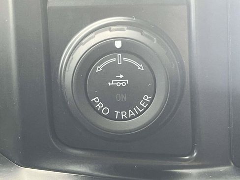Used 2024 Ford F350 Lariat w/ Lariat Ultimate Package AWD/4WD image 25