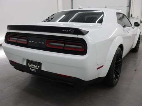 Used 2020 Dodge Challenger SRT Hellcat RWD image 5