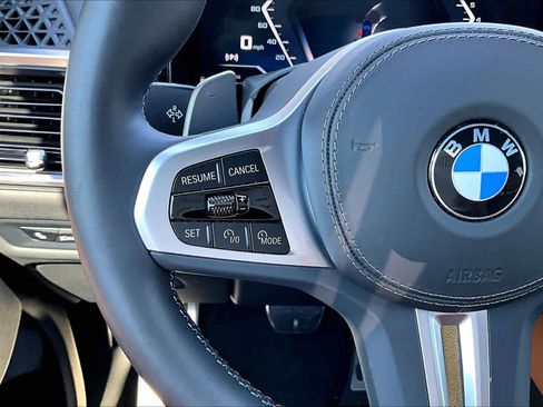 Certified 2025 BMW X6 M60i w/ Dynamic Handling Package image 24