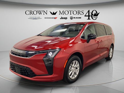 New 2027 Chrysler Pacifica Select FWD image 11