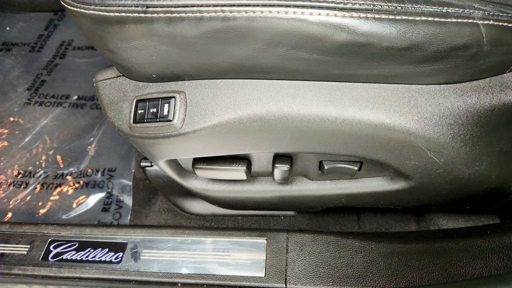 Used 2015 Cadillac SRX Luxury w/ Driver Awareness Package FWD image 12