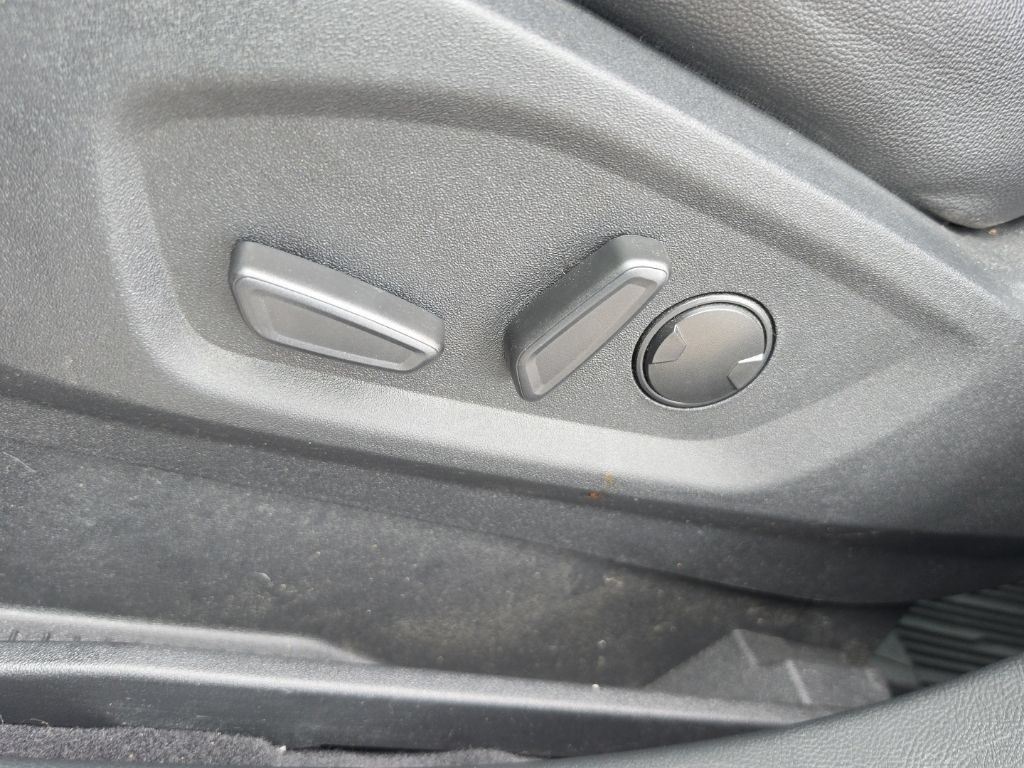 Used 2024 Ford Edge Titanium w/ Equipment Group 301A AWD/4WD image 19