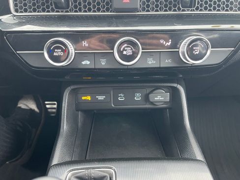 Certified 2025 Honda Civic Sport image 11