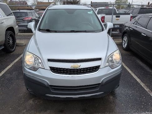 Used 2013 Chevrolet Captiva Sport LS image 2