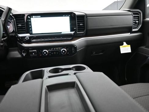 New 2026 GMC Sierra 1500 SLE AWD/4WD image 15