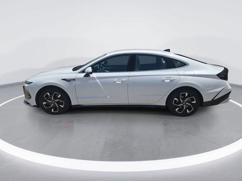 Used 2025 Hyundai Sonata SEL FWD image 5