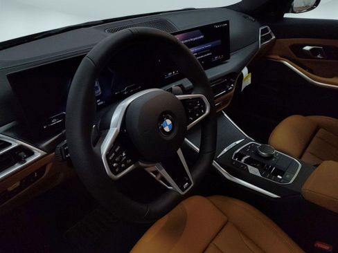 Used 2026 BMW 330i Sedan w/ M Sport Package image 18
