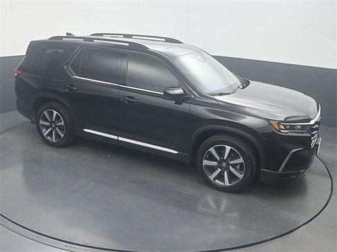 Certified 2023 Honda Pilot Touring image 19