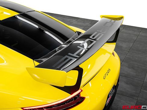 Used 2018 Porsche 911 GT2 RS RWD image 23