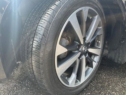 Used 2017 Nissan Altima 2.5 SR FWD image 7