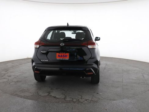 Used 2024 Nissan Kicks S FWD image 11