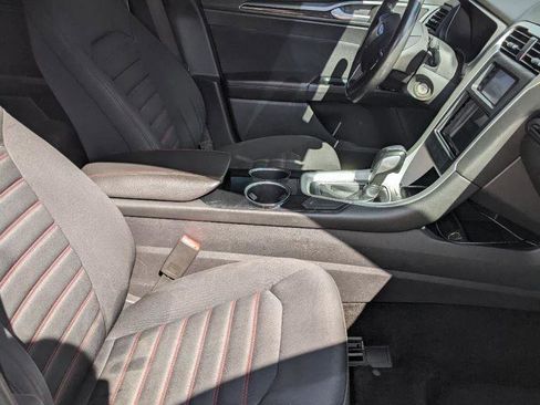 Used 2013 Ford Fusion SE image 5