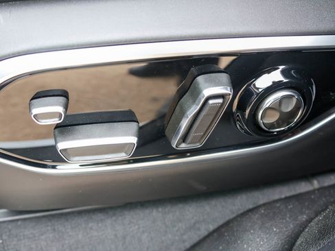 New 2026 Jeep Grand Cherokee L Summit image 6