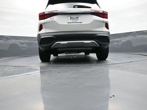 Used 2023 Kia Seltos LX image 30