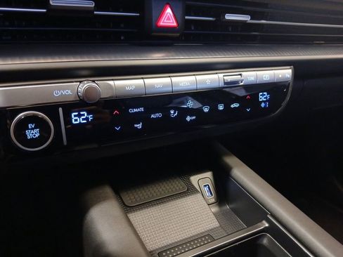 Used 2024 Hyundai Ioniq 6 SEL RWD image 21