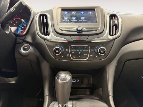 Used 2019 Chevrolet Equinox LT image 12