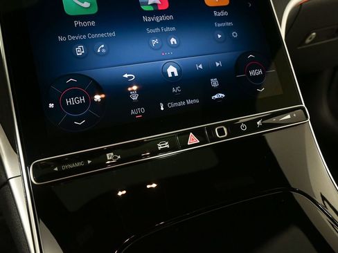 Used 2025 Mercedes-Benz C 300 Sedan image 14