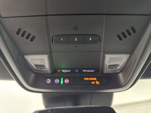 Used 2024 Cadillac XT4 Premium Luxury FWD image 20