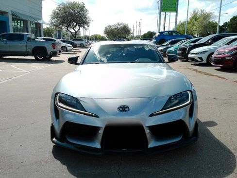 Used 2020 Toyota Supra image 2
