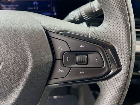 Used 2025 Chevrolet Trax LT image 29