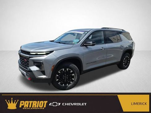 Used 2024 Chevrolet Traverse Z71 w/ LPO, Floor Liner Package AWD/4WD image 1
