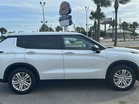 Used 2024 Mitsubishi Outlander ES FWD image 7