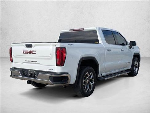 Used 2022 GMC Sierra 1500 SLT AWD/4WD image 5