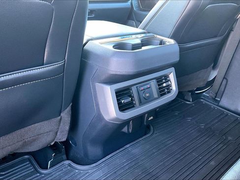 Certified 2023 Ford F250 Lariat w/ Lariat Ultimate Package image 12