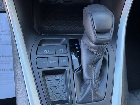 Used 2024 Toyota RAV4 XLE image 17