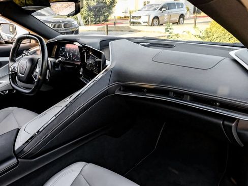 Used 2020 Chevrolet Corvette Stingray Preferred Cpe w/ 2LT Preferred Equipment Group RWD image 9