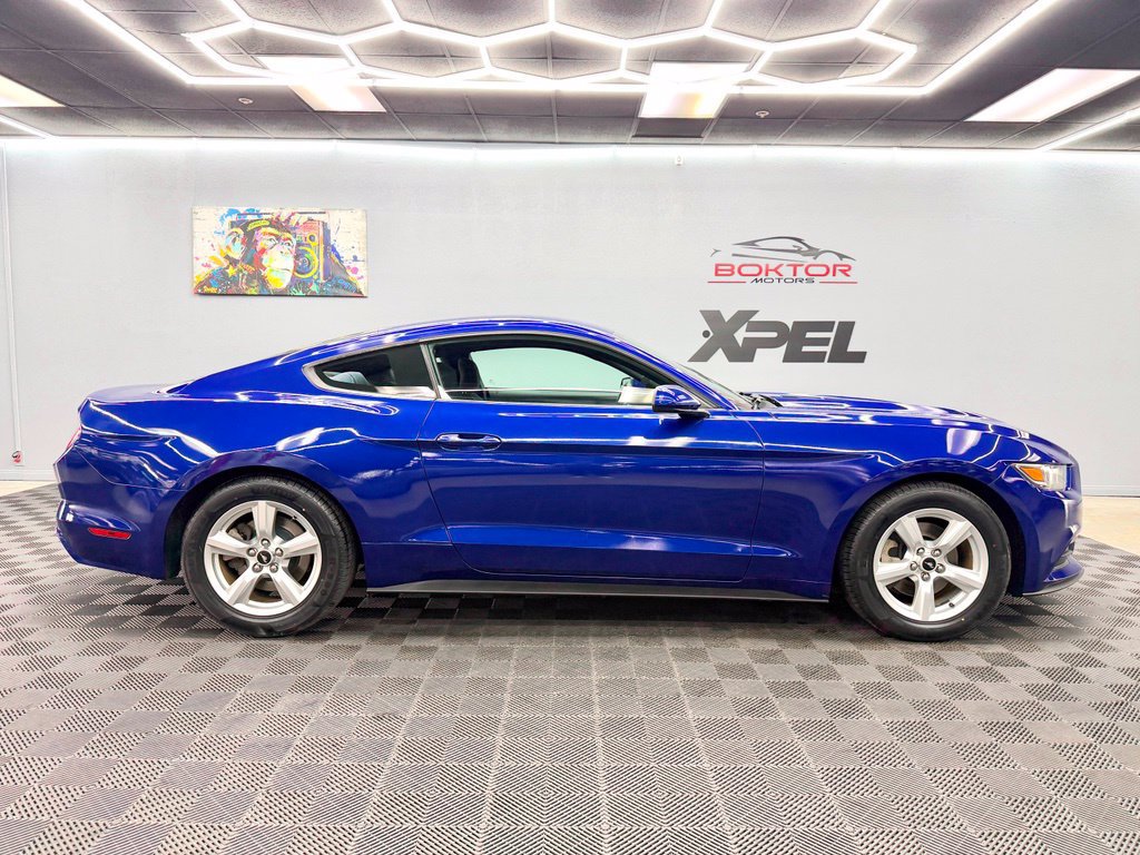 Used 2015 Ford Mustang Coupe RWD image 17