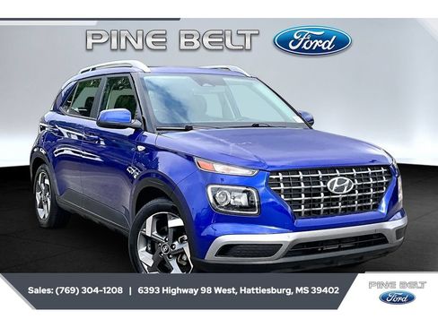 Used 2023 Hyundai Venue SEL FWD image 1