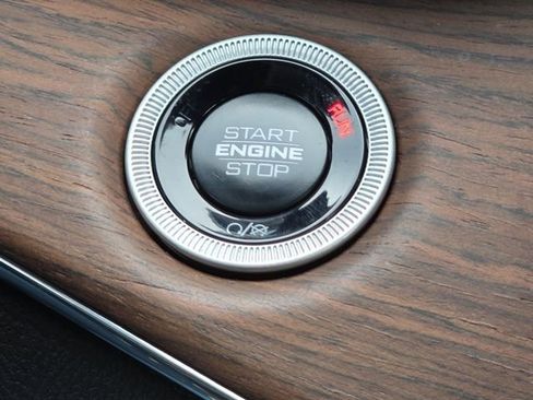 Used 2025 Jeep Grand Cherokee Summit image 18