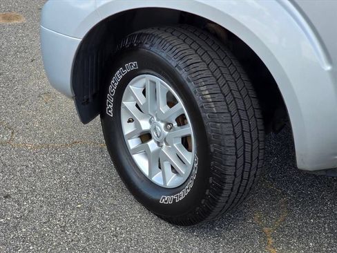 Used 2017 Nissan Frontier SV AWD/4WD image 27