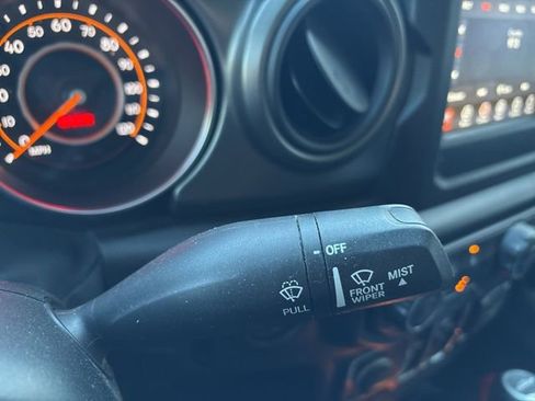 Used 2021 Jeep Gladiator Sport image 23