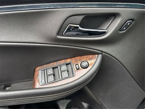 Used 2015 Chevrolet Impala LTZ image 20
